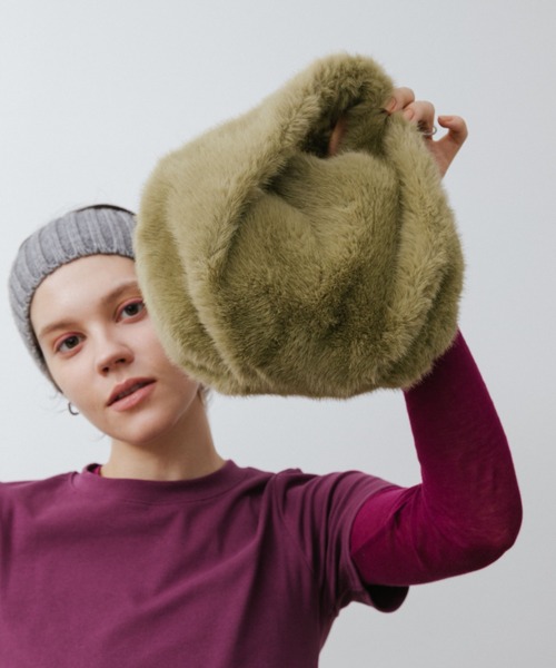 arholiday.standard(エーアールホリデースタンダード)の「Color Fur Round Bag / カラーファーラウンドバッグ(ショルダーバッグ・レディース・グリーン/グレー/ブラック・FREE)」の13枚目の写真