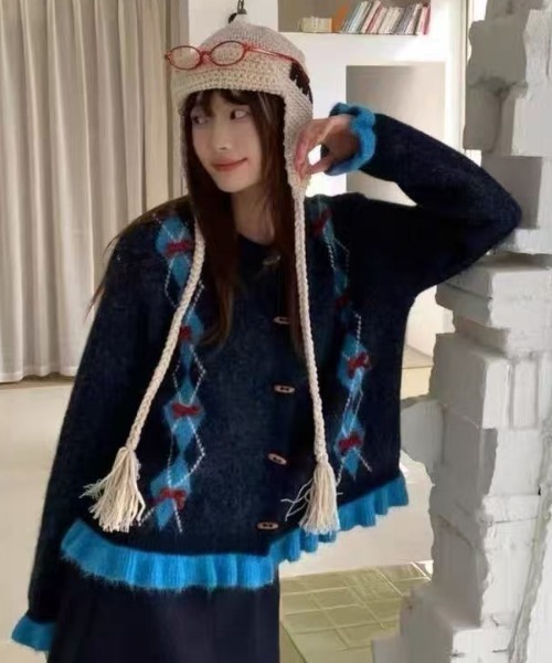 Achic(アシック)の「リボン付きアーガイル柄シャギーニットカーディガン(カーディガン/ボレロ・レディース・アイボリー/ダークグレー/ネイビー・M)」の13枚目の写真