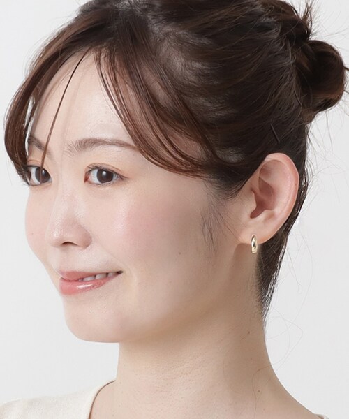 ITS'DEMO(イッツデモ)の「タイニーフープワンタッチピアス(ピアス(両耳用)・レディース・シルバー/ゴールド・00)」の7枚目の写真