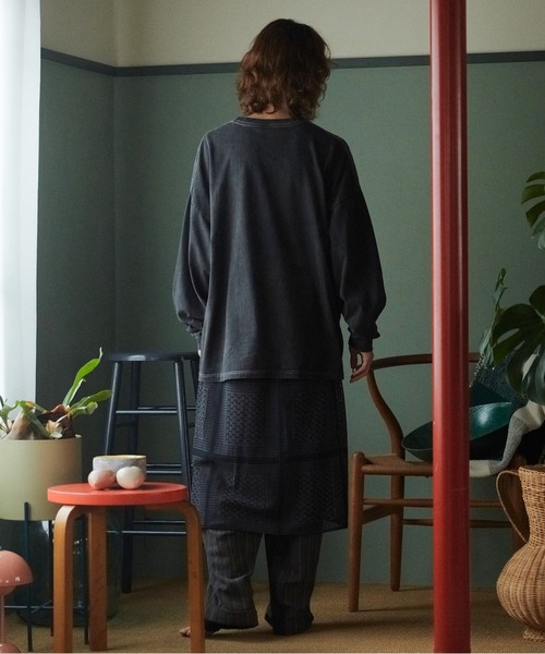 STOF(ストフ)の「PIGMENT-DYED L/S TEE(TERPSICHORA)(Tシャツ/カットソー・メンズ・ベージュ/ホワイト/ブラック・L/M/S)」の10枚目の写真