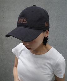 Ameri（アメリ）の「NEW ERA × Ameri SYNTHETIC SUEDE CAP（キャップ）」