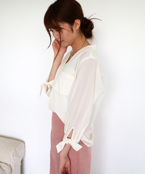 N.(N. Natural Beauty Basic)(エヌエヌナチュラルビューティーベーシック)の「リボンカフススキッパーブラウス(シャツ/ブラウス・レディース・ホワイト/ピンク/ブラック・MEDIUM)」の1枚目の写真