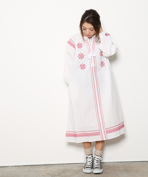 Rodeo Crowns Wide Bowl ロデオクラウンズワイドボウル の エンブロイダリー コットン ワンピース ワンピース Wear