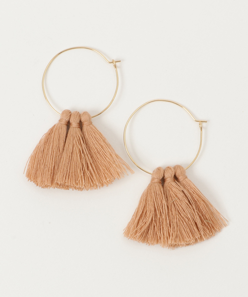 TONE SELECT GOODS(トーンセレクトグッズ)の「【glou】フリンジタッセルピアス(ピアス(両耳用)・レディース・ベージュ/レッド/ピンク系その他/ミント/イエロー/トリコロール/ピンク系その他2/スカイブルー・FREE)」の6枚目の写真