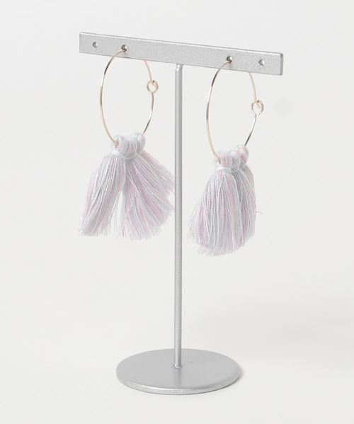 TONE SELECT GOODS(トーンセレクトグッズ)の「【glou】フリンジタッセルピアス(ピアス(両耳用)・レディース・ベージュ/レッド/ピンク系その他/ミント/イエロー/トリコロール/ピンク系その他2/スカイブルー・FREE)」の1枚目の写真