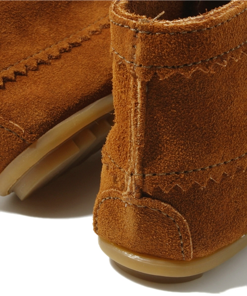 SHIPS for women(シップスフォーウィメン)の「MINNETONKA:アンクルカット ブーツ(スニーカー・レディース・ブラック/ブラウン・35/36/37/38)」の9枚目の写真