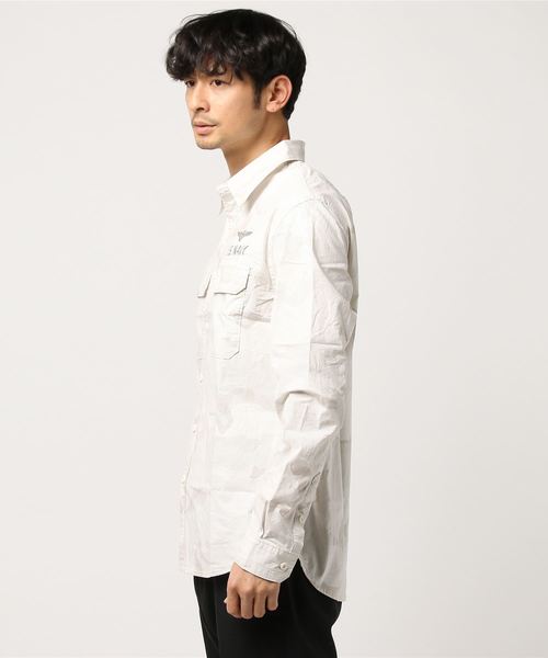 AVIREX（アヴィレックス）の「AVIREX/アヴィレックス/2トーン カモ ミリタリーシャツ/2TONE CAMO MILLITARY SHIRT（シャツ/ブラウス・メンズ・ホワイト/ブラック/オリーブ・LARGE/X-LARGE/XX-LARGE/MEDIUM）」の6枚目の写真