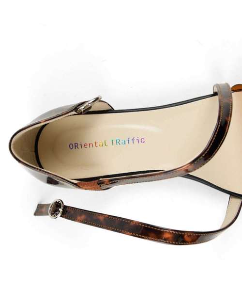 ORiental TRaffic(オリエンタルトラフィック)の「春夏★クロスストラップサンダル★8220(サンダル・レディース・ブラック/ブラウン/シルバー・LL/S/M/L)」の5枚目の写真