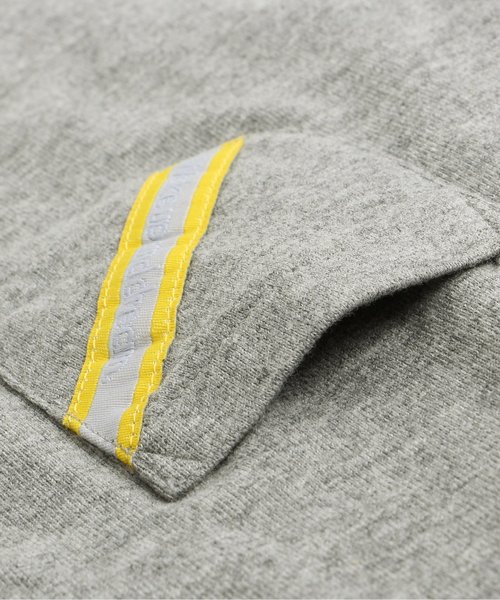 BREEZE(ブリーズ)の「ネット限定 胸ポケットTシャツ(Tシャツ/カットソー・キッズ・グレー/カーキ/ネイビー/オフホワイト/レッド・80/90/95/100/110/120/130/140)」の14枚目の写真