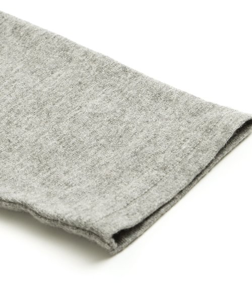 BREEZE(ブリーズ)の「ネット限定 胸ポケットTシャツ(Tシャツ/カットソー・キッズ・グレー/カーキ/ネイビー/オフホワイト/レッド・80/90/95/100/110/120/130/140)」の15枚目の写真