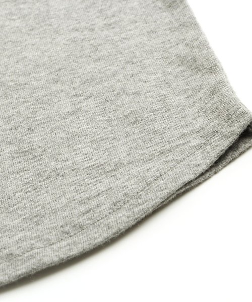 BREEZE(ブリーズ)の「ネット限定 胸ポケットTシャツ(Tシャツ/カットソー・キッズ・グレー/カーキ/ネイビー/オフホワイト/レッド・80/90/95/100/110/120/130/140)」の16枚目の写真