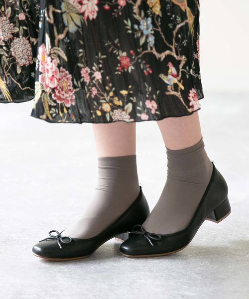 menue(メヌエ)の「スクエアトゥ チャンキーヒールバレエシューズ(バレエシューズ・レディース・ブラック/レッド/ブラウン系その他/ブルー系その他/シルバー/ブラック系その他・22.5cm/23.5cm/24.5cm/25.5cm/23.0cm/24.0cm/25.0cm/26.0cm/21.5cm/22.0cm)」の10枚目の写真