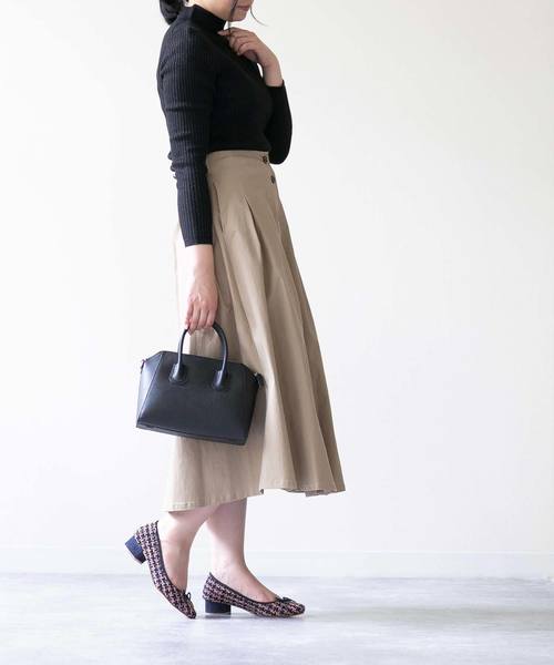 menue(メヌエ)の「スクエアトゥ チャンキーヒールバレエシューズ(バレエシューズ・レディース・ブラック/レッド/ブラウン系その他/ブルー系その他/シルバー/ブラック系その他・22.5cm/23.5cm/24.5cm/25.5cm/23.0cm/24.0cm/25.0cm/26.0cm/21.5cm/22.0cm)」の16枚目の写真