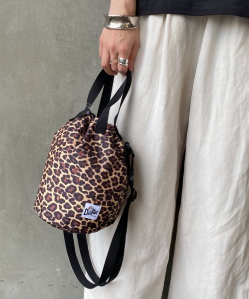 Drifter（ドリフター）の「[DRIFTER/ドリフター] レオパード柄巾着バッグ（ショルダーバッグ・レディース・ブラウン・ONE SIZE）」の17枚目の写真