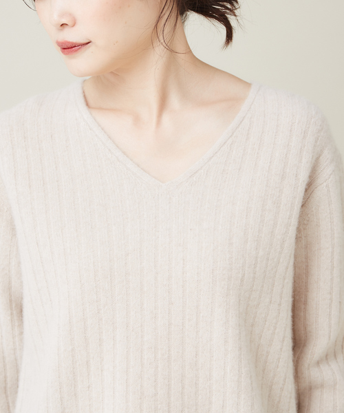 qualite（カリテ）の「【定番】ウールVネックニットプルオーバー