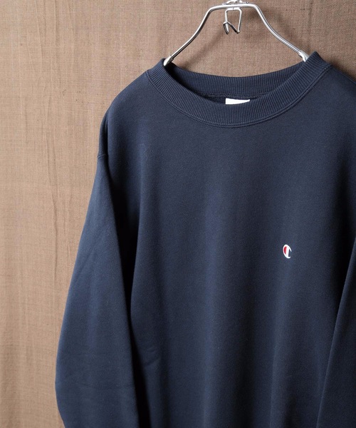 Champion（チャンピオン）の「【CHAMPION/チャンピオン】裏起毛クルースウェット/トレーナー　Ｃ３－Ｑ００６　ワンポイント　刺繍（スウェット・メンズ・杢グレー/ブラック/ダークグリーン/ネイビー/ホワイト/ブラウン・SMALL/MEDIUM/LARGE/X-LARGE/XX-LARGE）」の6枚目の写真