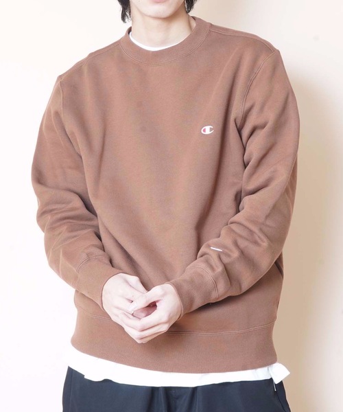 Champion（チャンピオン）の「【CHAMPION/チャンピオン】裏起毛クルースウェット/トレーナー　Ｃ３－Ｑ００６　ワンポイント　刺繍（スウェット・メンズ・杢グレー/ブラック/ダークグリーン/ネイビー/ホワイト/ブラウン・SMALL/MEDIUM/LARGE/X-LARGE/XX-LARGE）」の4枚目の写真