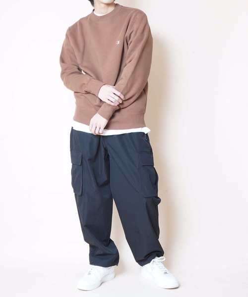 Champion（チャンピオン）の「【CHAMPION/チャンピオン】裏起毛クルースウェット/トレーナー　Ｃ３－Ｑ００６　ワンポイント　刺繍（スウェット・メンズ・杢グレー/ブラック/ダークグリーン/ネイビー/ホワイト/ブラウン・SMALL/MEDIUM/LARGE/X-LARGE/XX-LARGE）」の14枚目の写真