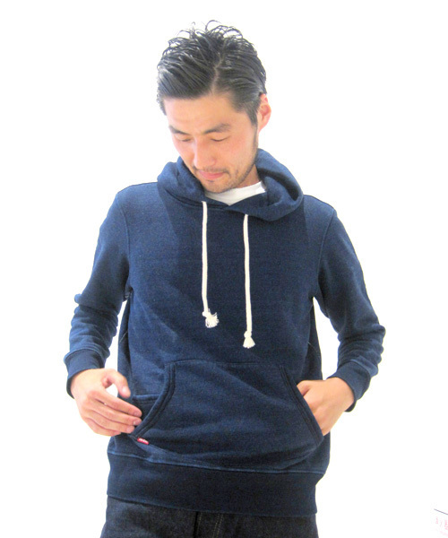 Denime(ドゥニーム)の「INDIGO HEAVY SWEAT PULL OVER PARKA(パーカー・メンズ・ブラック/ネイビー・MEDIUM/LARGE/SMALL)」の1枚目の写真