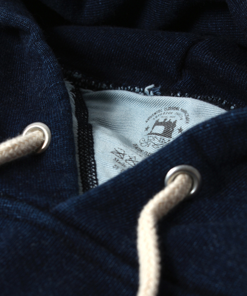 Denime(ドゥニーム)の「INDIGO HEAVY SWEAT PULL OVER PARKA(パーカー・メンズ・ブラック/ネイビー・MEDIUM/LARGE/SMALL)」の6枚目の写真