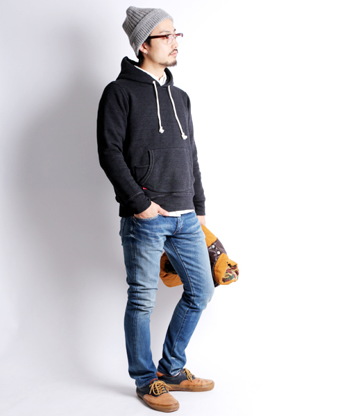 Denime(ドゥニーム)の「INDIGO HEAVY SWEAT PULL OVER PARKA(パーカー・メンズ・ブラック/ネイビー・MEDIUM/LARGE/SMALL)」の22枚目の写真