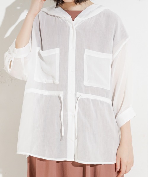 natural couture（ナチュラルクチュール）の「フード付きシアーシャツ（シャツ/ブラウス・レディース・ベージュ/オフホワイト/カーキ・FREE）」の19枚目の写真