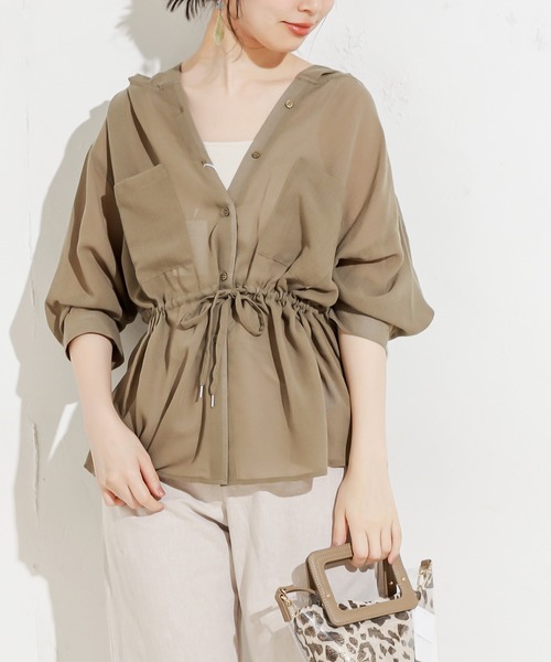 natural couture（ナチュラルクチュール）の「フード付きシアーシャツ（シャツ/ブラウス・レディース・ベージュ/オフホワイト/カーキ・FREE）」の12枚目の写真