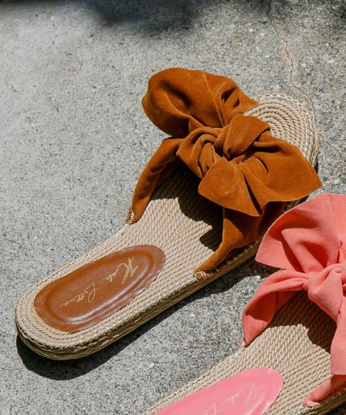 KOBE LETTUCE（コウベレタス）の「2TYPEフラットサンダル（サンダル・レディース・ブラック/イエロー/ブラック系その他/キャメル/ピンク系その他/パープル/ホワイト系その他/パープル系その他/イエロー系その他/コーラル/イエロー系その他2/ホワイト・L/LL/M/S）」の9枚目の写真