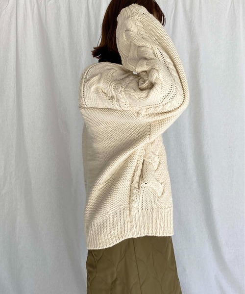 PICCIN（ピッチン）の「ケーブル編みオーバーサイズカーディガン（カーディガン/ボレロ・レディース・チャコールグレー/オフホワイト/グレイッシュベージュ・M）」の6枚目の写真