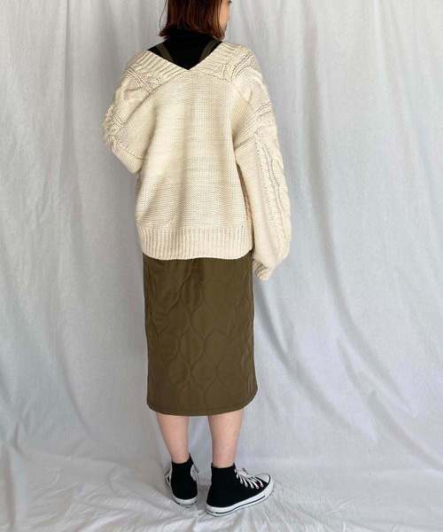 PICCIN（ピッチン）の「ケーブル編みオーバーサイズカーディガン（カーディガン/ボレロ・レディース・チャコールグレー/オフホワイト/グレイッシュベージュ・M）」の9枚目の写真
