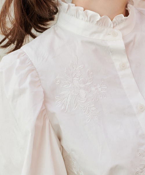 one after another NICE CLAUP（ワンアフターアナザーナイスクラップ）の「プチハイ刺繍ブラウス（シャツ/ブラウス・レディース・オフホワイト/ブラウン/ブラウン系その他・FREE）」の19枚目の写真
