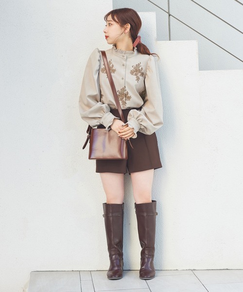 one after another NICE CLAUP（ワンアフターアナザーナイスクラップ）の「プチハイ刺繍ブラウス（シャツ/ブラウス・レディース・オフホワイト/ブラウン/ブラウン系その他・FREE）」の6枚目の写真