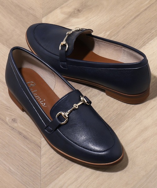 artemis by DIANA(アルテミスバイダイアナ)の「ビットローファー(ローファー・レディース・ブラック/ダークブラウン/チャコール/ネイビー/ダークベージュ/クリアブラック/ライトブラウン/ベージュ/ホワイト/アイボリー/シルバー・22.0cm/22.5cm/23.0cm/23.5cm/24.0cm/24.5cm/25.0cm)」の10枚目の写真