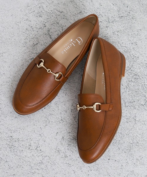 artemis by DIANA(アルテミスバイダイアナ)の「ビットローファー(ローファー・レディース・ブラック/ダークブラウン/チャコール/ネイビー/ダークベージュ/クリアブラック/ライトブラウン/ベージュ/ホワイト/アイボリー/シルバー・22.0cm/22.5cm/23.0cm/23.5cm/24.0cm/24.5cm/25.0cm)」の7枚目の写真