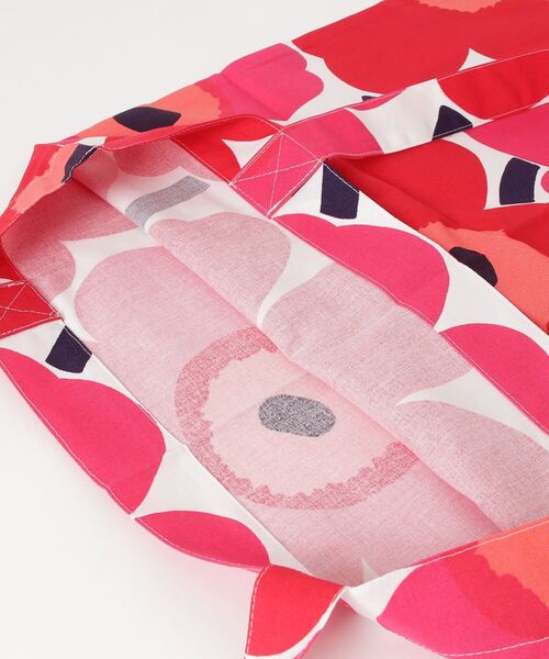 marimekko（マリメッコ）の「marimekko/マリメッコ ファブリックバッグ エコバック（トートバッグ・レディース・ブラック/レッド・ONESIZE）」の5枚目の写真