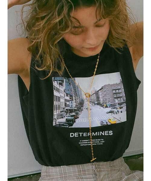 Ungrid(アングリッド)の「ロングデザインネックレス(ネックレス・レディース・シルバー/ゴールド・FREE)」の4枚目の写真