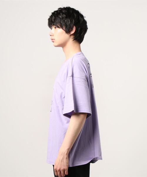 SHISKY(シスキー)の「TOMandJERRY ビッグシルエットトムプリント半袖Tシャツ カットソー(Tシャツ/カットソー・メンズ・オフホワイト/モカ/チャコール/ラベンダー/ベージュ/ミント・L/M/XL)」の9枚目の写真