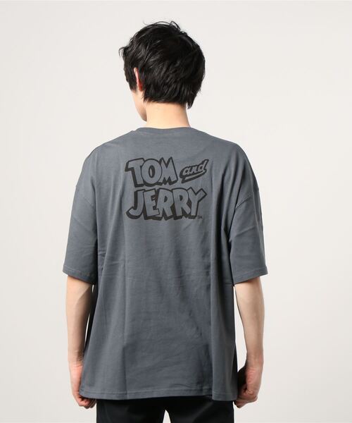 SHISKY(シスキー)の「TOMandJERRY ビッグシルエットトムプリント半袖Tシャツ カットソー(Tシャツ/カットソー・メンズ・オフホワイト/モカ/チャコール/ラベンダー/ベージュ/ミント・L/M/XL)」の7枚目の写真