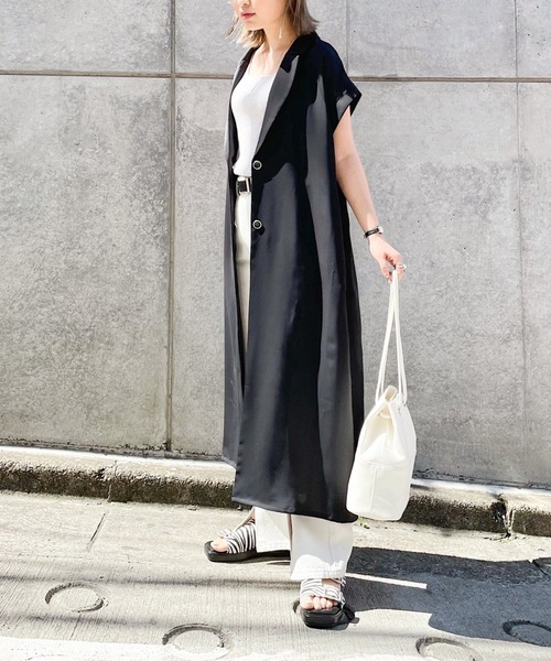 PAGEBOY（ページボーイ）の「ロングテーラーワンピース（ワンピース・レディース・ブラック/グレイッシュベージュ・FREE）」の4枚目の写真