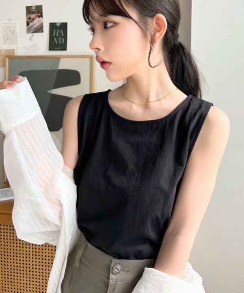 moment+(モーメントプラス)の「【累計販売枚数2万枚突破!】綿100%天竺.無地&ボーダーラウンドヘムタンクトップ(タンクトップ・レディース・ブラック/オフホワイト/杢グレー/グレイッシュベージュ/ベージュ/ブラック系その他/グレー/オートミール/チャコールグレー・M/L)」の12枚目の写真