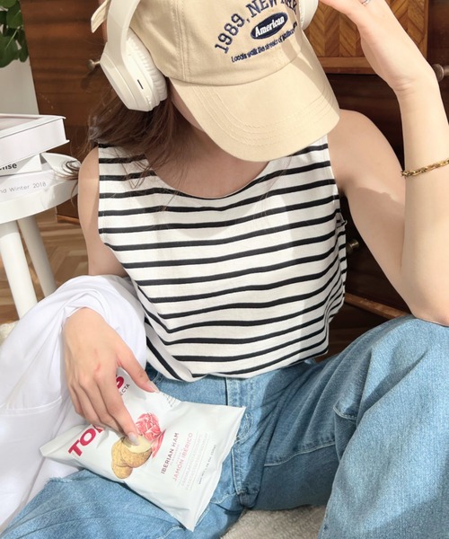 moment+(モーメントプラス)の「【累計販売枚数2万枚突破!】綿100%天竺.無地&ボーダーラウンドヘムタンクトップ(タンクトップ・レディース・ブラック/オフホワイト/杢グレー/グレイッシュベージュ/ベージュ/ブラック系その他/グレー/オートミール/チャコールグレー・M/L)」の14枚目の写真