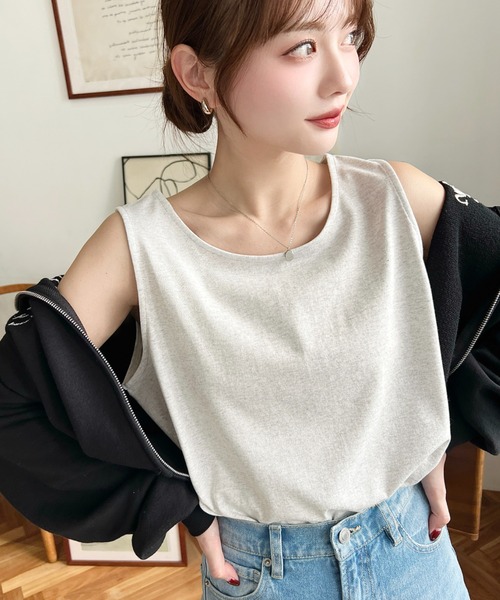 moment+(モーメントプラス)の「【累計販売枚数2万枚突破!】綿100%天竺.無地&ボーダーラウンドヘムタンクトップ(タンクトップ・レディース・ブラック/オフホワイト/杢グレー/グレイッシュベージュ/ベージュ/ブラック系その他/グレー/オートミール/チャコールグレー・M/L)」の16枚目の写真