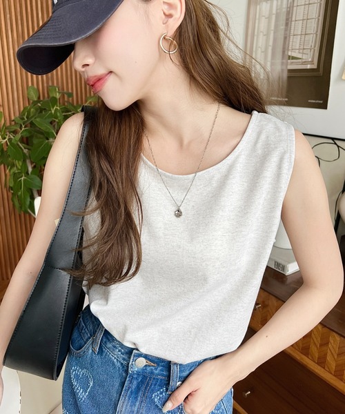 moment+(モーメントプラス)の「【累計販売枚数2万枚突破!】綿100%天竺.無地&ボーダーラウンドヘムタンクトップ(タンクトップ・レディース・ブラック/オフホワイト/杢グレー/グレイッシュベージュ/ベージュ/ブラック系その他/グレー/オートミール/チャコールグレー・M/L)」の20枚目の写真