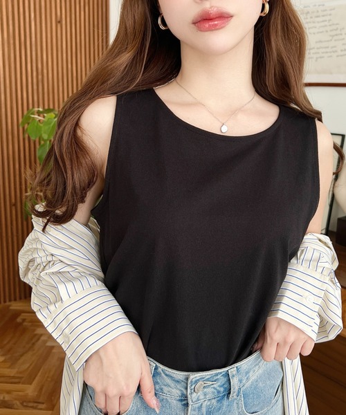 moment+(モーメントプラス)の「【累計販売枚数2万枚突破!】綿100%天竺.無地&ボーダーラウンドヘムタンクトップ(タンクトップ・レディース・ブラック/オフホワイト/杢グレー/グレイッシュベージュ/ベージュ/ブラック系その他/グレー/オートミール/チャコールグレー・M/L)」の22枚目の写真