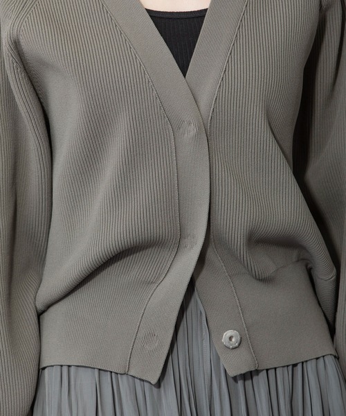 Munich（ミューニック）の「ストレッチヤーンカーディガンスティッチニット　Vネックカーディガン（カーディガン/ボレロ・レディース・ブラック/ベージュ/カーキ/ピンク・FREE）」の18枚目の写真