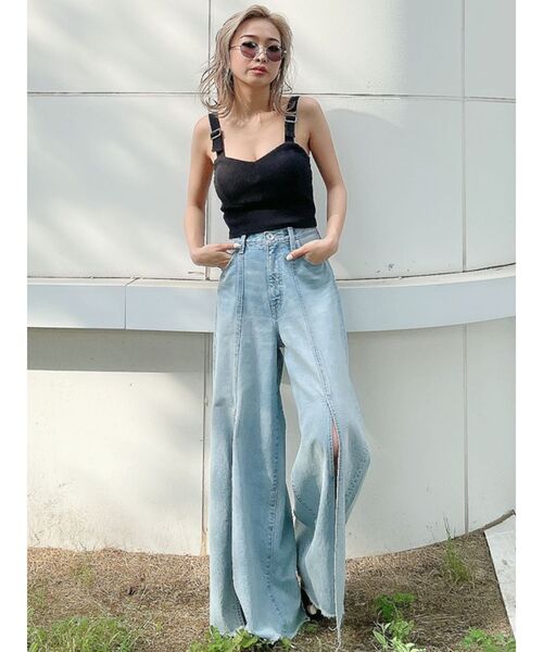 GYDA（ジェイダ）の「フロントスリットWIDE BUGGYデニムパンツ（デニムパンツ・レディース・ブルー/ライトブルー・MEDIUM/SMALL）」の4枚目の写真