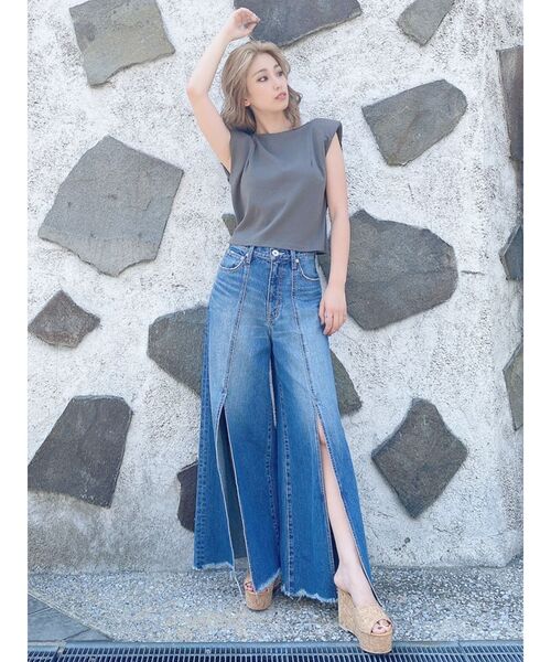 GYDA（ジェイダ）の「フロントスリットWIDE BUGGYデニムパンツ（デニムパンツ・レディース・ブルー/ライトブルー・MEDIUM/SMALL）」の17枚目の写真