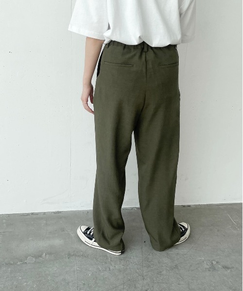 flaner（フラネ）の「ドライタッチストレートパンツ【ユニセックス対応/セットアップ対応】（その他パンツ・レディース・ベージュ/カーキ/ナチュラル・SMALL/MEDIUM/LARGE/X-LARGE）」の20枚目の写真