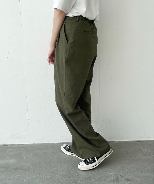 flaner（フラネ）の「ドライタッチストレートパンツ【ユニセックス対応/セットアップ対応】（その他パンツ・レディース・ベージュ/カーキ/ナチュラル・SMALL/MEDIUM/LARGE/X-LARGE）」の21枚目の写真