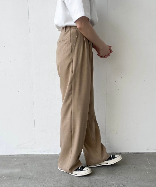 flaner（フラネ）の「ドライタッチストレートパンツ【ユニセックス対応/セットアップ対応】（その他パンツ・レディース・ベージュ/カーキ/ナチュラル・SMALL/MEDIUM/LARGE/X-LARGE）」の13枚目の写真